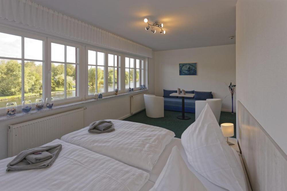 Neu-Helgoland Hotel Berlijn Buitenkant foto